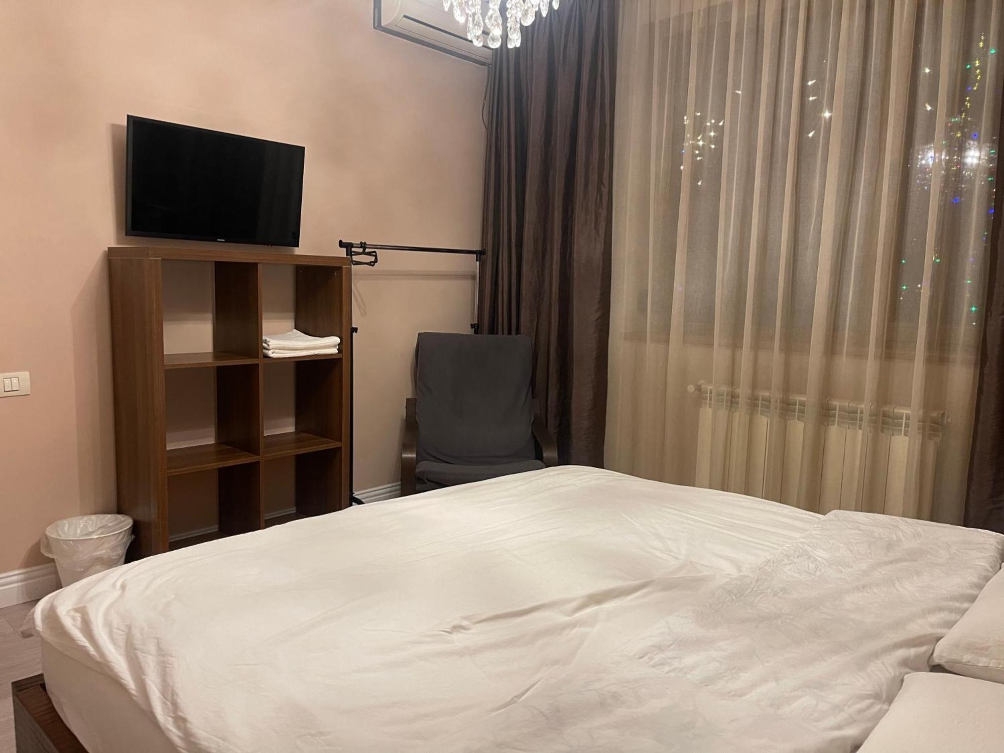 Room In A Private House - 5 Min From Therme And Airport Corbeanca Kültér fotó