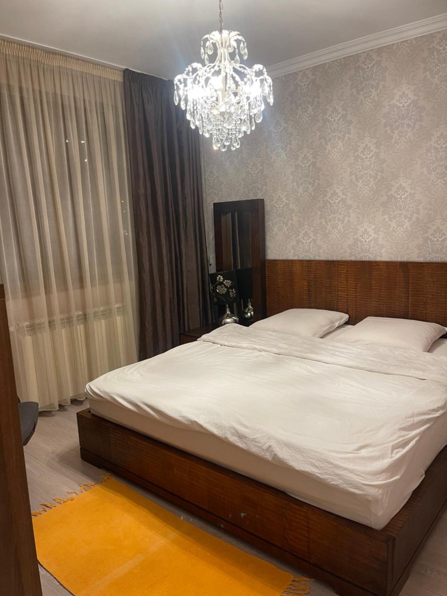 Room In A Private House - 5 Min From Therme And Airport Corbeanca Kültér fotó